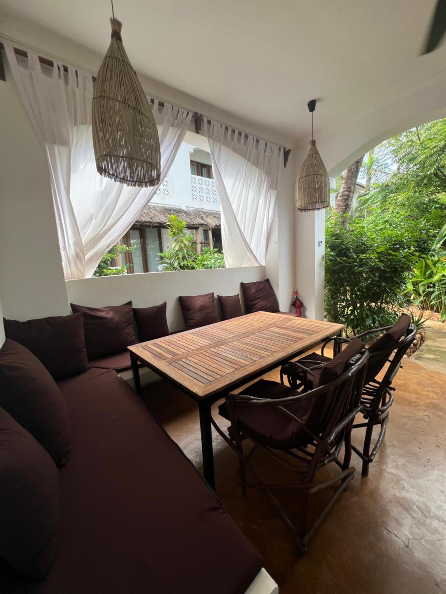 Siri Beach Lodge Нунгви Экстерьер фото